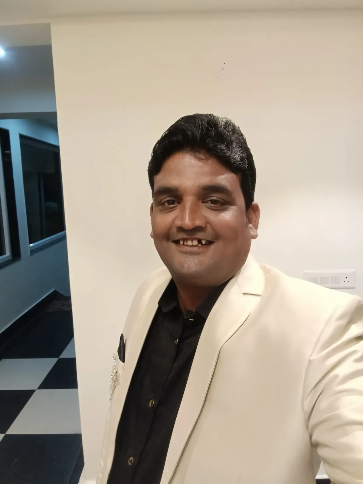 श्री कार्तिक तेल्ला